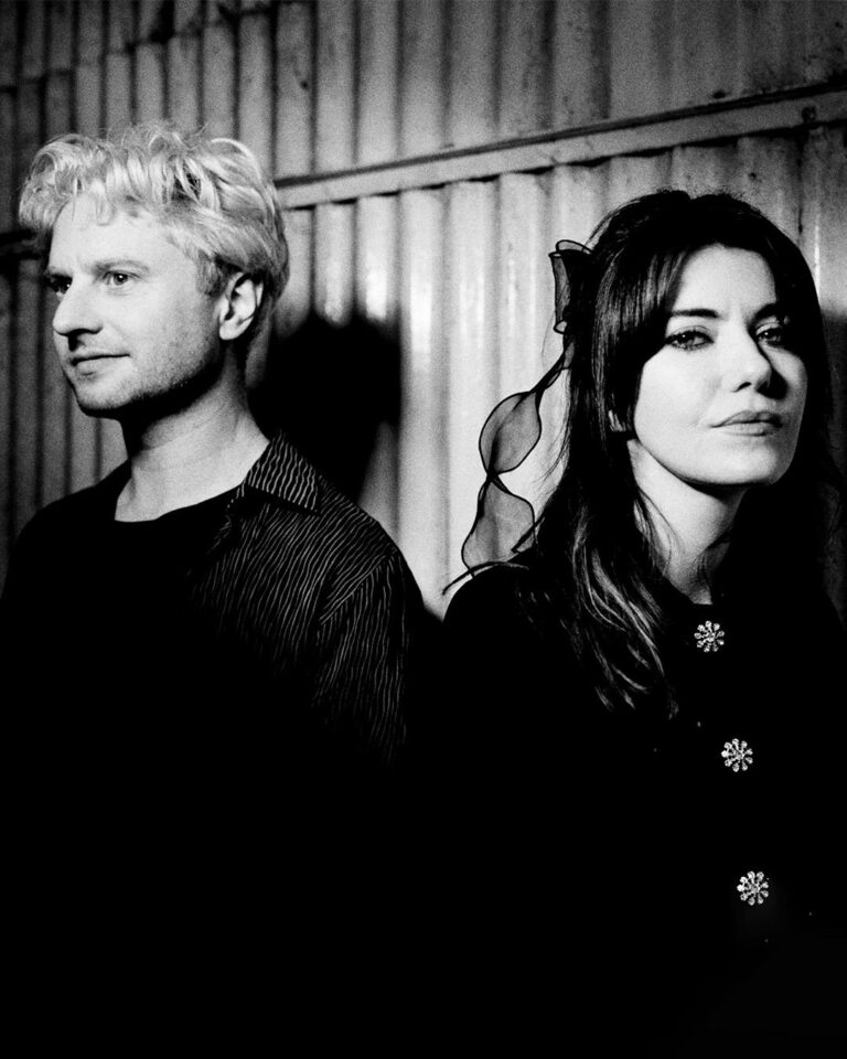 Blood Red Shoes — muziek in Eindhoven
